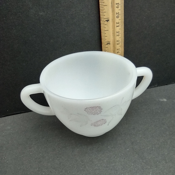 Vintage Federal Pink Clover Sugar Bowl Milk Glass - Picture 5 of 9